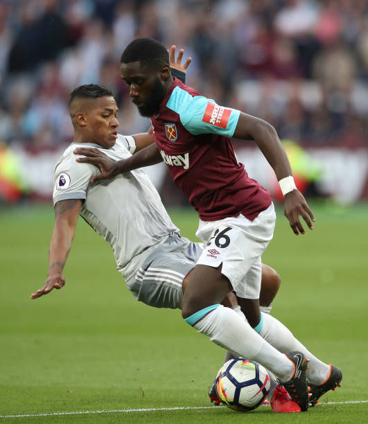 也传递出一 也传递出一